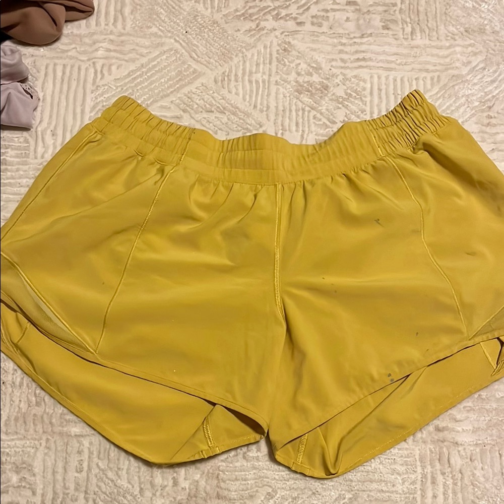 Lululemon Athletica Yellow Athletic Shorts Lightweight Performance